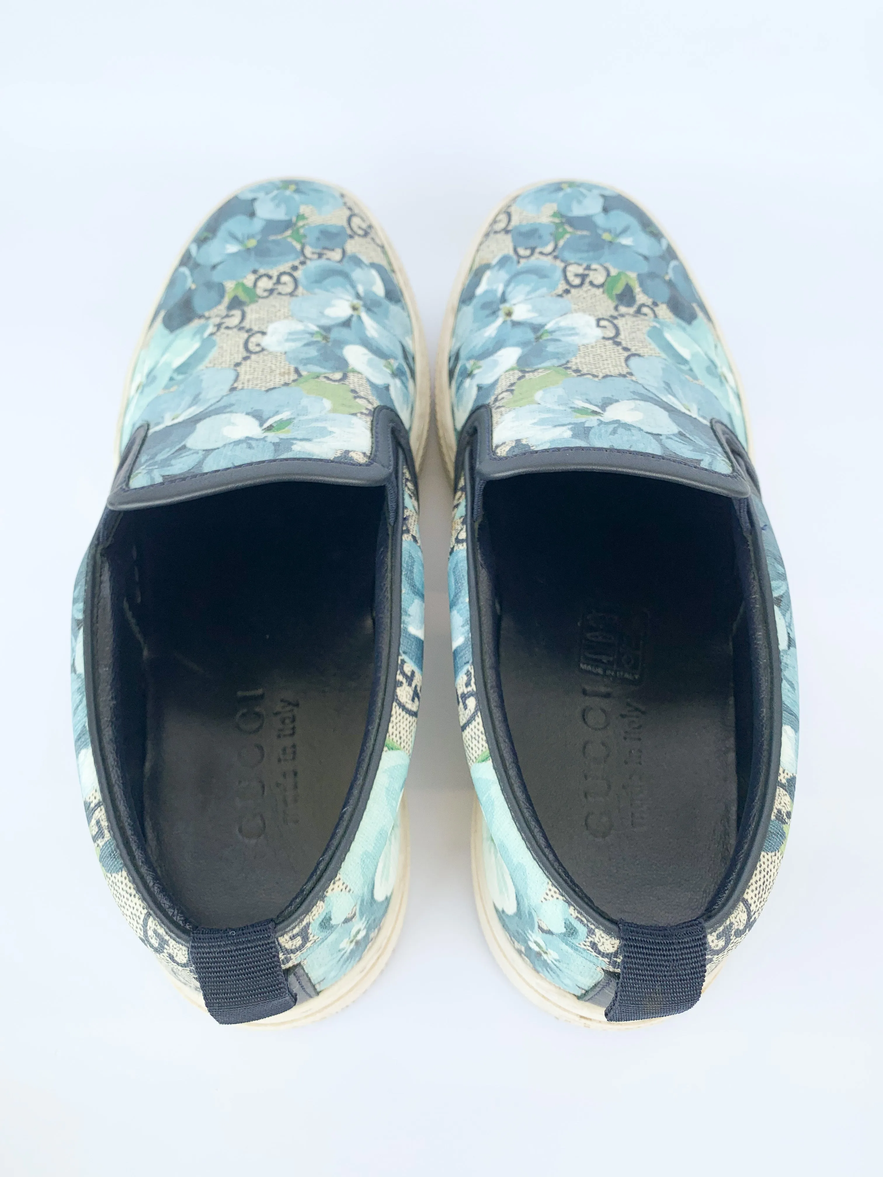 <b>GUCCI</B> <BR>Supreme Slip Ons 39