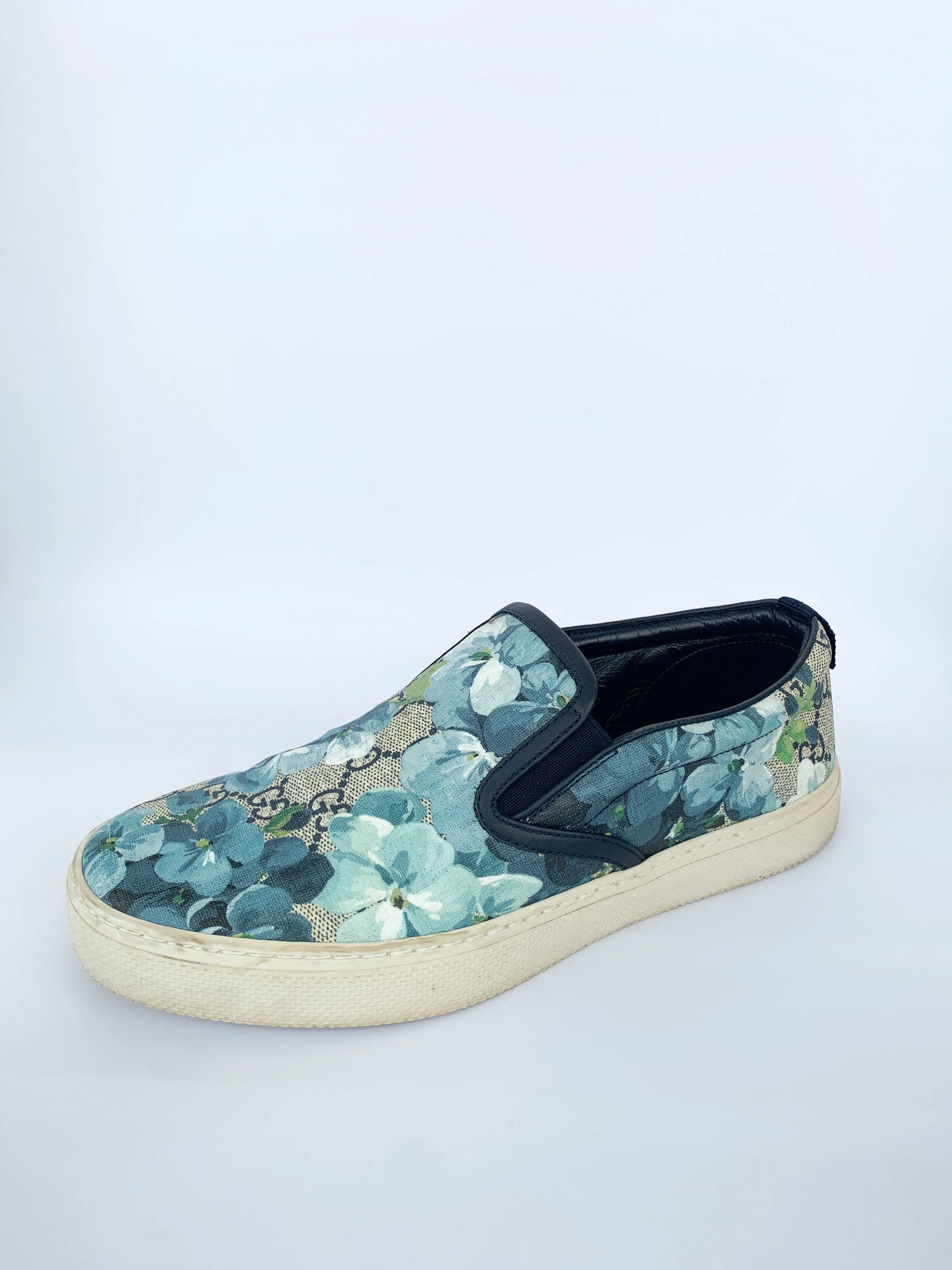 <b>GUCCI</B> <BR>Supreme Slip Ons 39