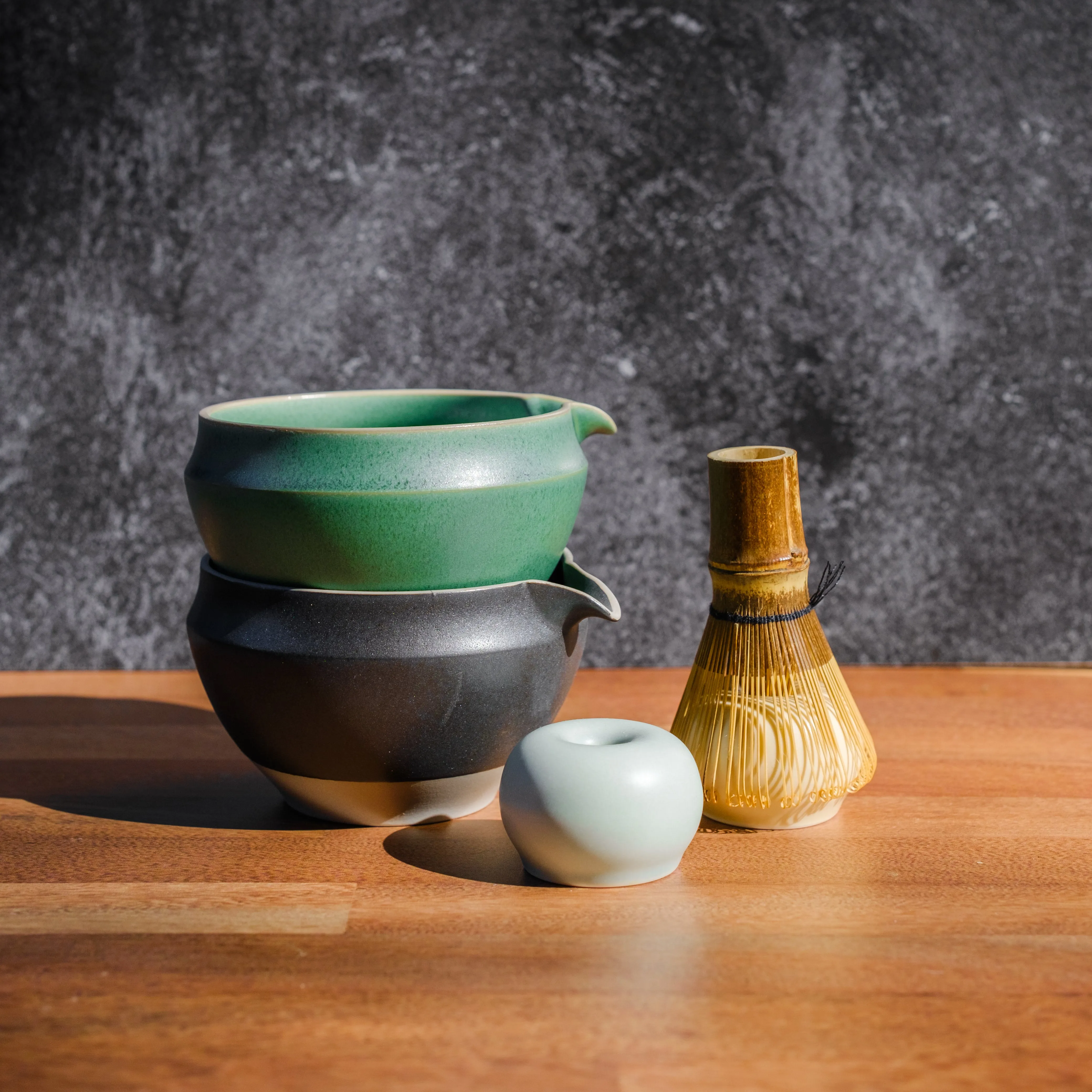 Origami Katakuchi Spouted Matcha Bowl – Black